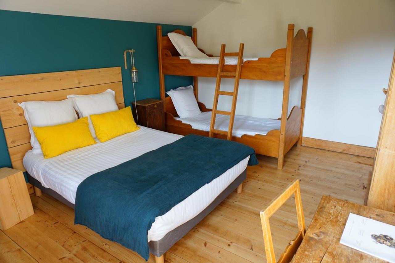 Auberge De La Perdrix Hauterive-la-Fresse Luaran gambar