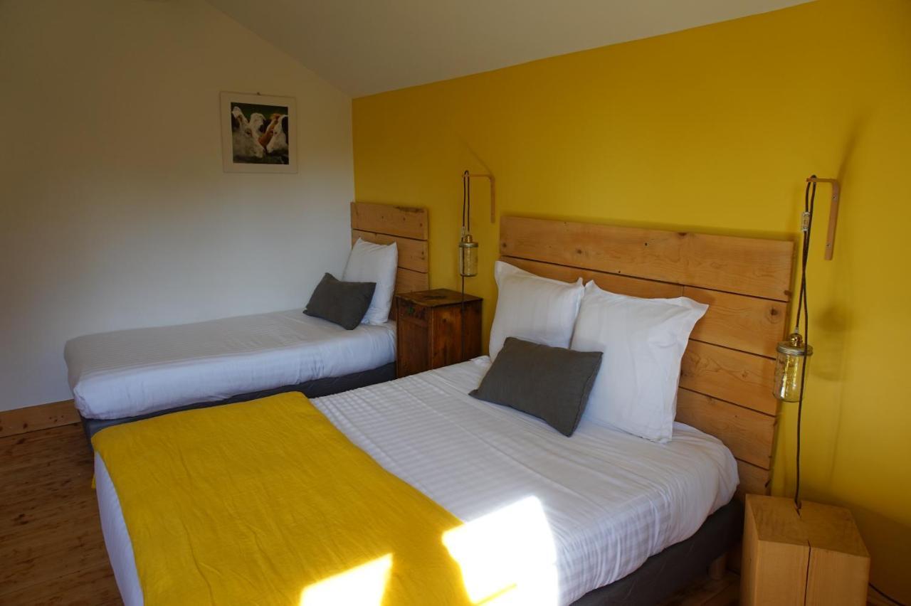 Auberge De La Perdrix Hauterive-la-Fresse Luaran gambar